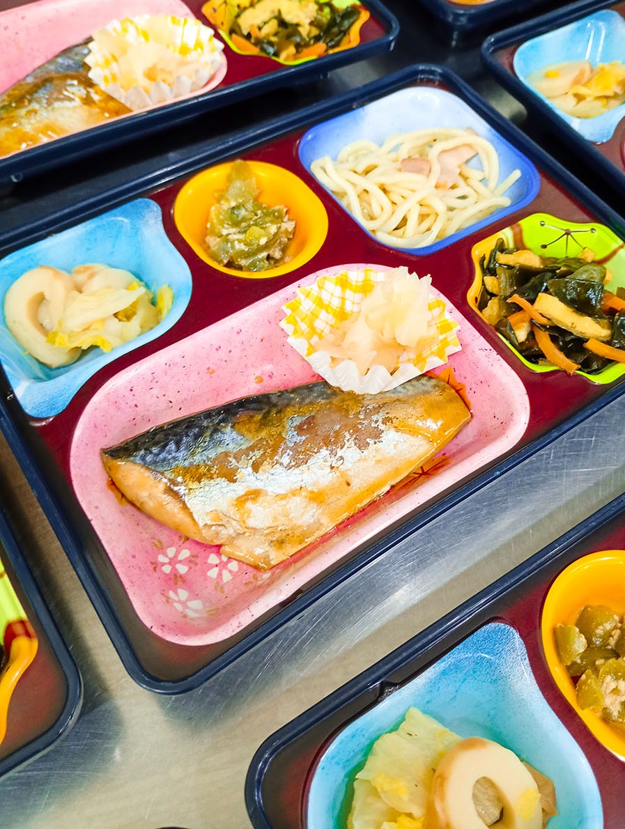 今日は「鯖の照焼」です♪
